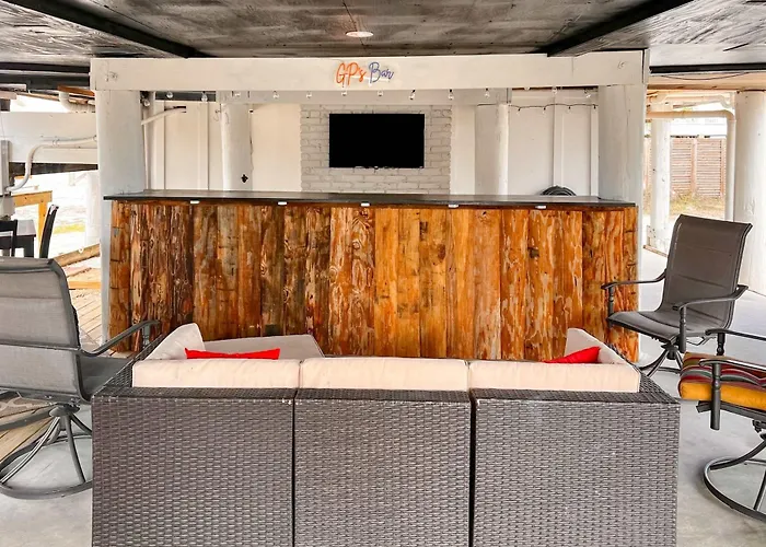 Dog-friendly With A Balcony Grill Outdoor Bar Swing W&d & Ac Holiday home *