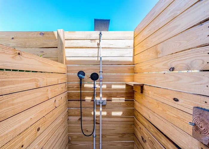 Dog-friendly With A Balcony Grill Outdoor Bar Swing W&d & Ac
